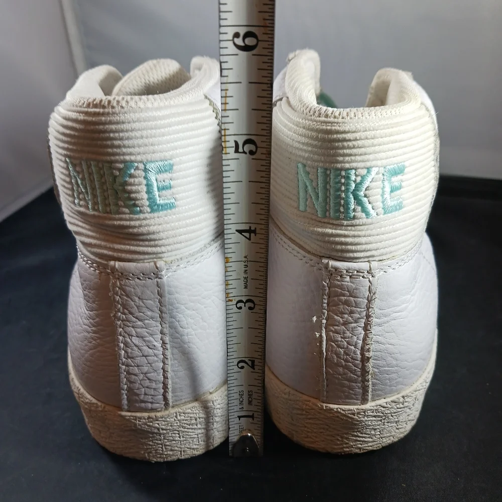 Nike SB Zoom Blazer Glacier Ice Women’s  Leather Sneaker Size 8.5